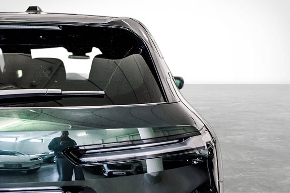 BMW iX 8 of 30