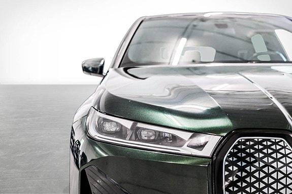 BMW iX 5 of 30