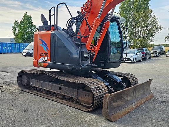 Hitachi ZX135US-6, 2018 mod, 8860 timer, 2 skuffer, opplegg til rototilt, Sentralsmøring. 8 of 30