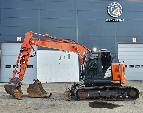 Hitachi ZX135US-6, 2018 mod, 8860 timer, 2 skuffer, opplegg til rototilt, Sentralsmøring. 2 of 30