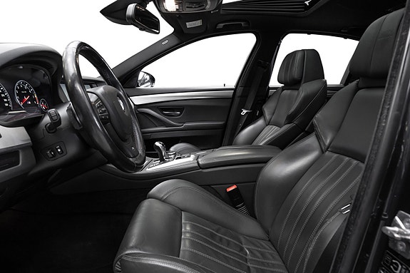 BMW M5 11 of 30