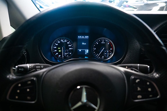 Mercedes-Benz Vito 27 of 30