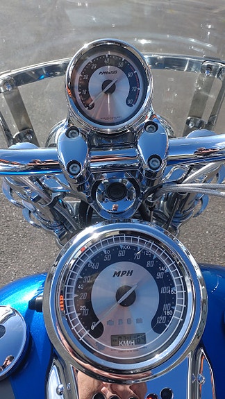 Harley-Davidson Fat Bob CVO 4 of 5
