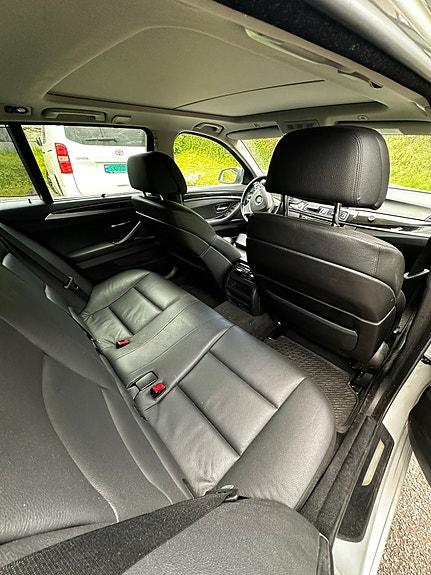 BMW 525d 9 of 13