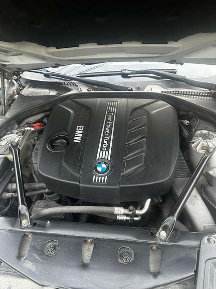 BMW 525d 3 of 13