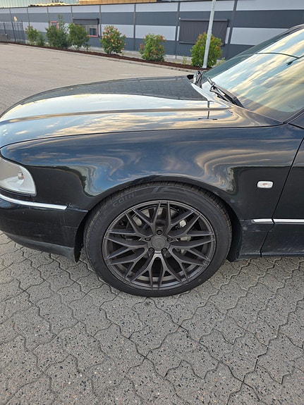Audi A8 15 of 30