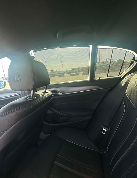 BMW 530e 14 of 16