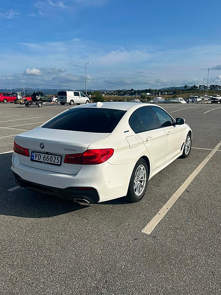 BMW 530e 4 of 16