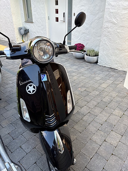 Vespa Primavera 50 8 of 12