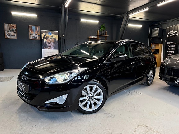 Hyundai i40 2 of 30