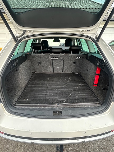Skoda Octavia Scout 18 of 20