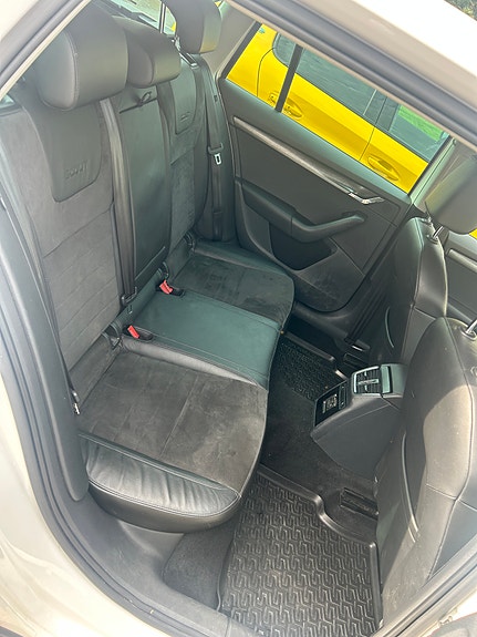Skoda Octavia Scout 8 of 20