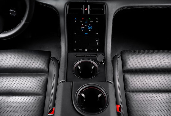 Porsche Taycan Cross Turismo 26 of 30