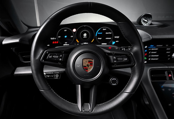 Porsche Taycan Cross Turismo 27 of 30