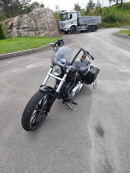 Harley-Davidson FXSB 103 BREAKOUT 4 of 7