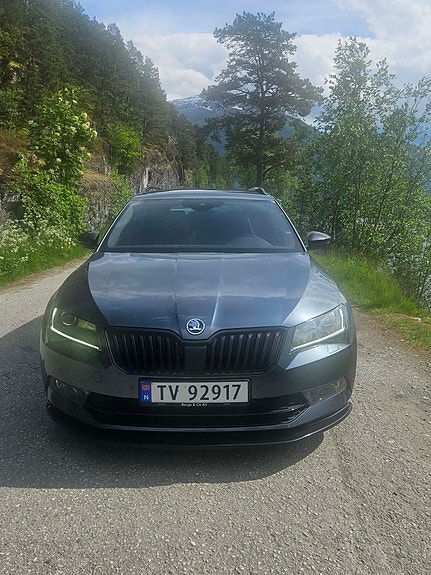 Skoda Superb 5 of 12