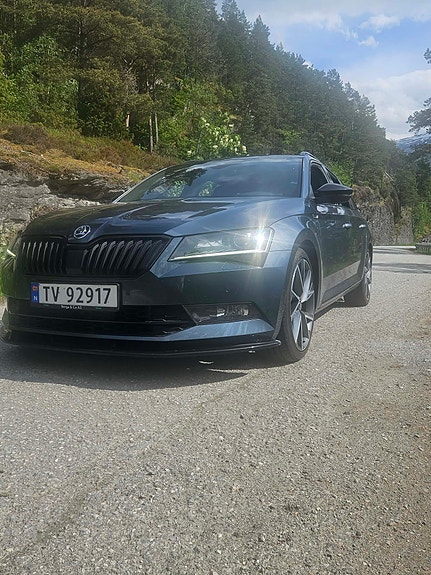 Skoda Superb 4 of 12