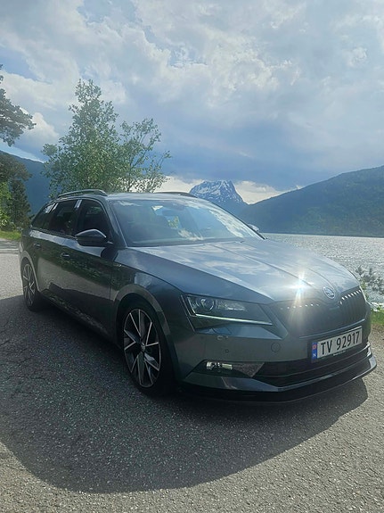 Skoda Superb 3 of 12