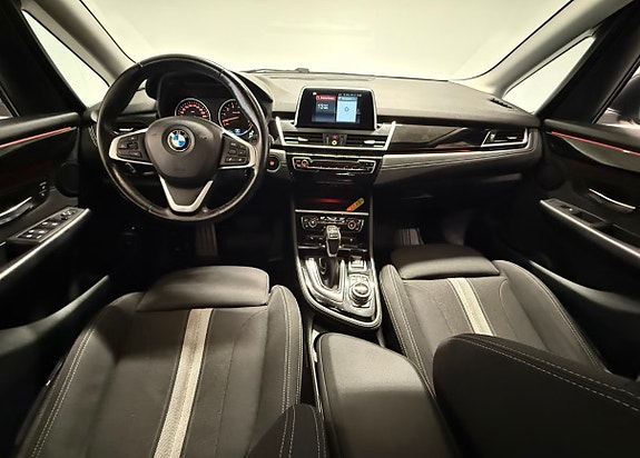 BMW 225xe 8 of 11
