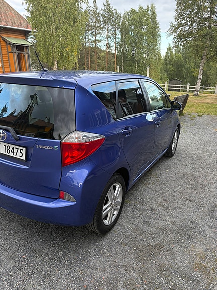Toyota Verso-S 3 of 14