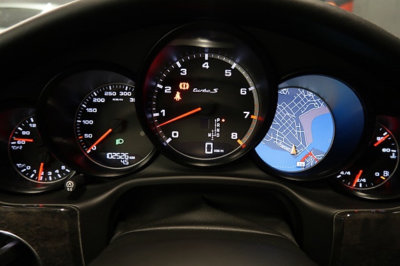 Porsche Panamera 19 of 30