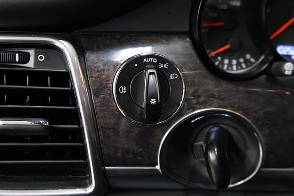 Porsche Panamera 14 of 30