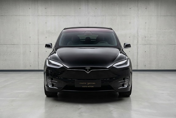 Tesla Model X 2 of 28