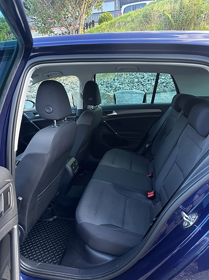 Volkswagen e-Golf VII 12 of 14