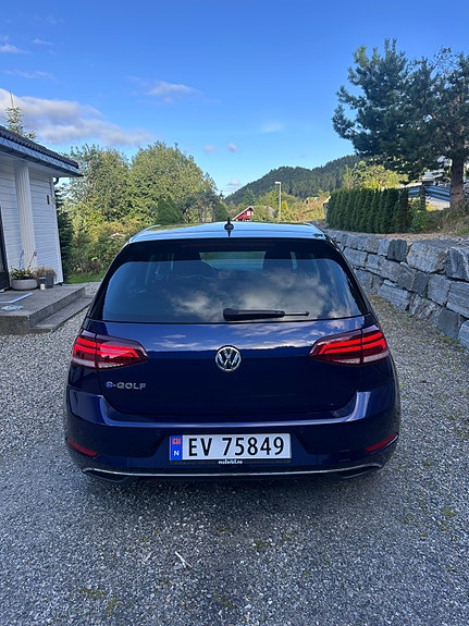 Volkswagen e-Golf VII 5 of 14