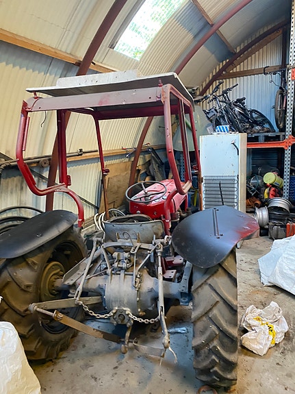 Massey Ferguson 9 of 15