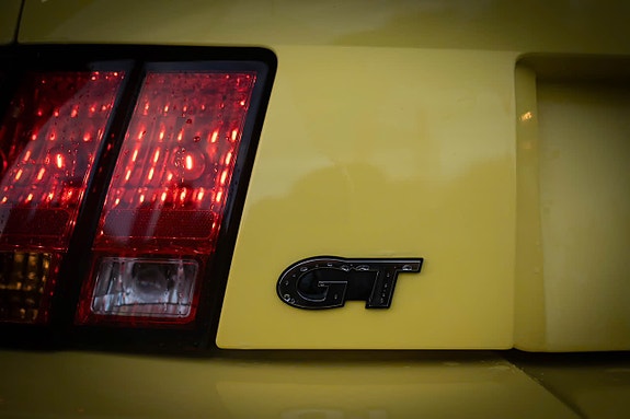 Ford Mustang 6 of 27