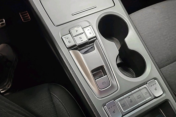 Hyundai Kona 14 of 26