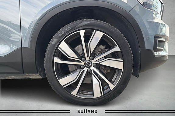 Volvo XC40 26 of 28