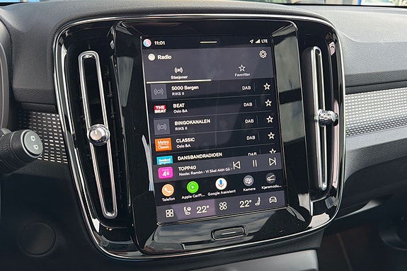 Volvo XC40 20 of 28