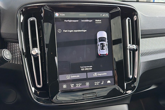 Volvo XC40 18 of 28
