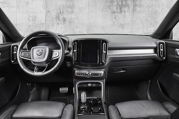 Volvo XC40 20 of 23