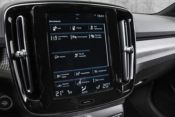 Volvo XC40 13 of 23