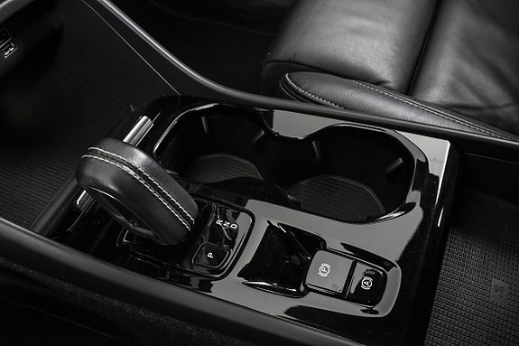 Volvo XC40 18 of 23