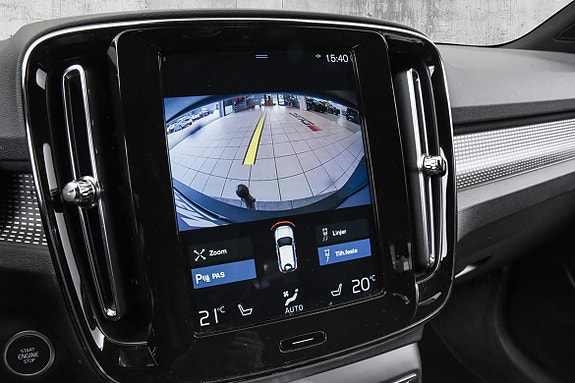 Volvo XC40 15 of 23