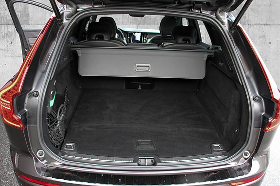 Volvo XC60 17 of 30