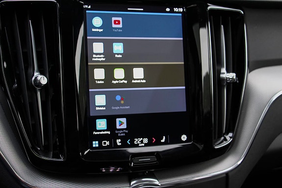 Volvo XC60 25 of 30