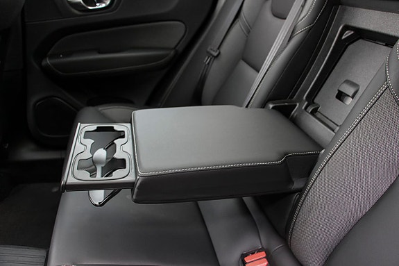 Volvo XC60 14 of 30