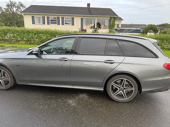 Mercedes-Benz E300 de 5 of 28