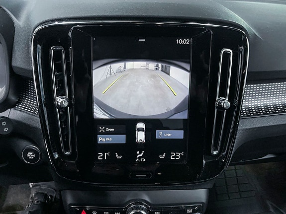 Volvo XC40 13 of 17