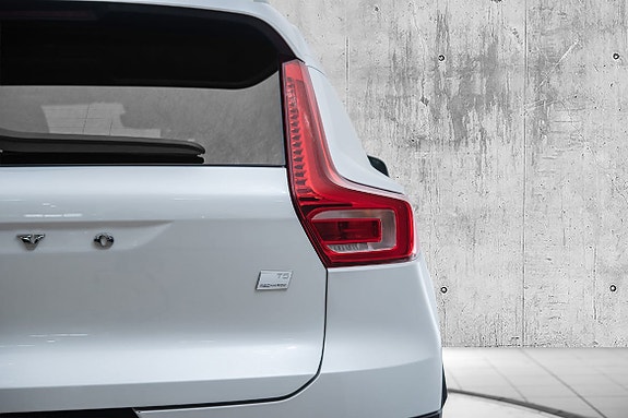 Volvo XC40 7 of 30