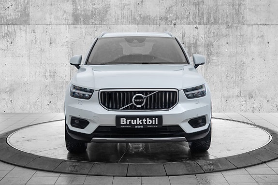 Volvo XC40 4 of 30