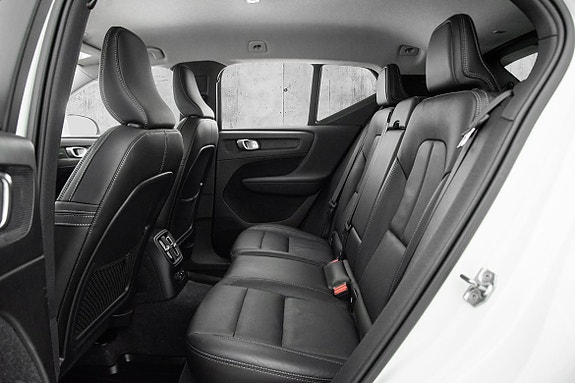 Volvo XC40 27 of 30
