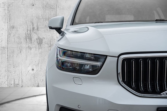 Volvo XC40 3 of 30