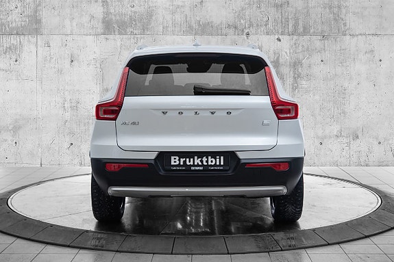 Volvo XC40 8 of 30