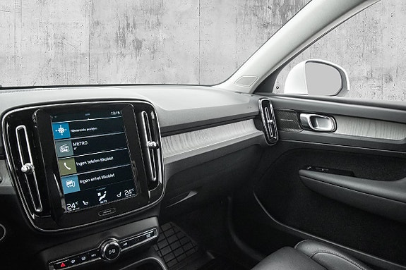 Volvo XC40 16 of 30